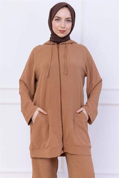 Kapüşonlu Kanguru Cepli Fermuarlı Ayrobin Takım Camel HM2731