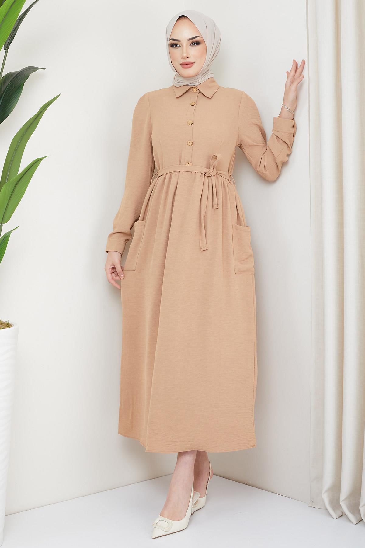 Cepli Düğmeli Tesettür Elbise Camel