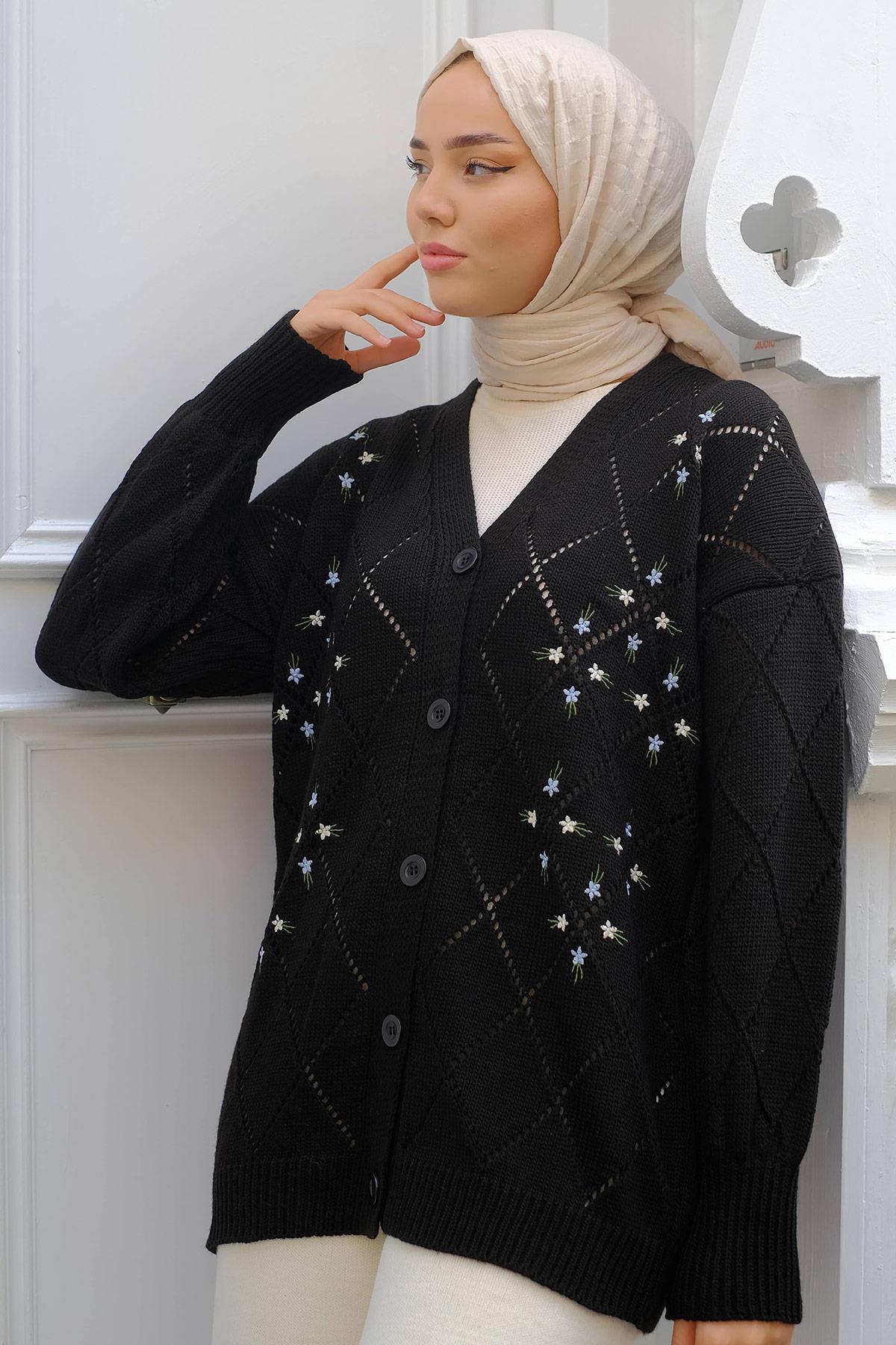 Çiçek Nakışlı Triko Hırka Siyah HM2228
