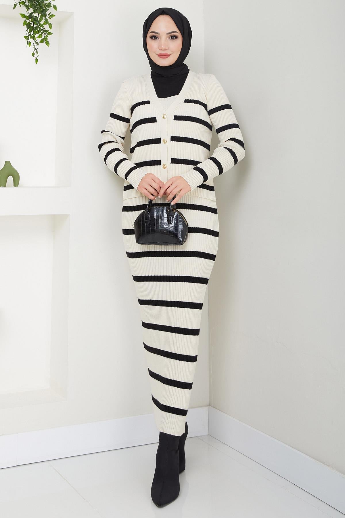 Çizgili Ceketli Jile Triko Takım Krem HM2634