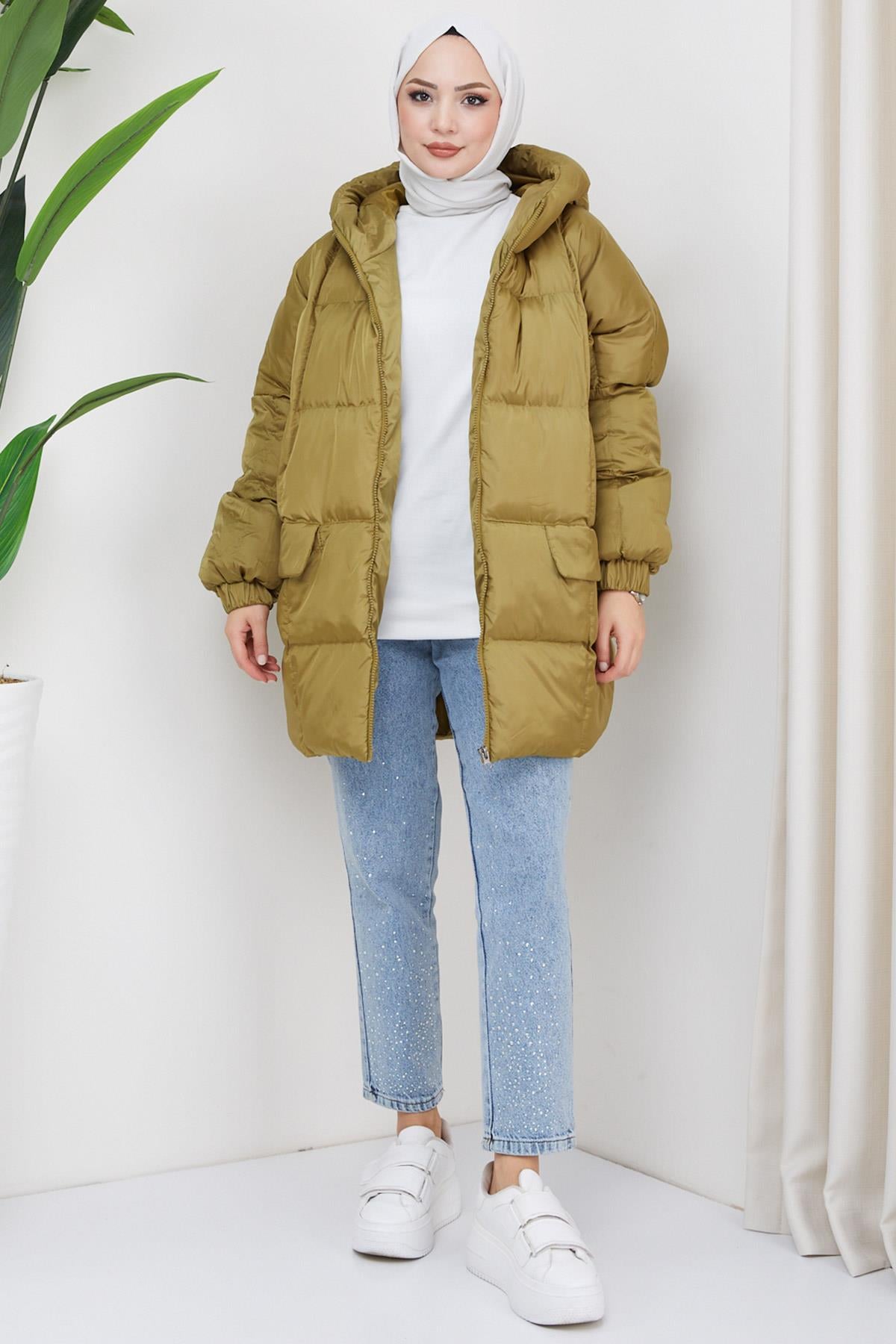 Kapşonlu Oversize Şişme Mont Yağ Yeşili HM2314