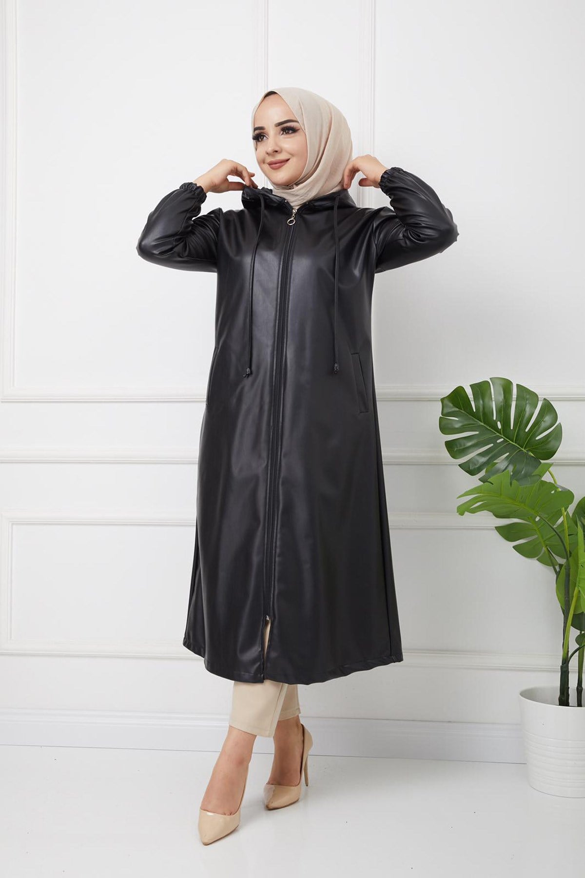 Kapüşonlu Deri Kap Siyah