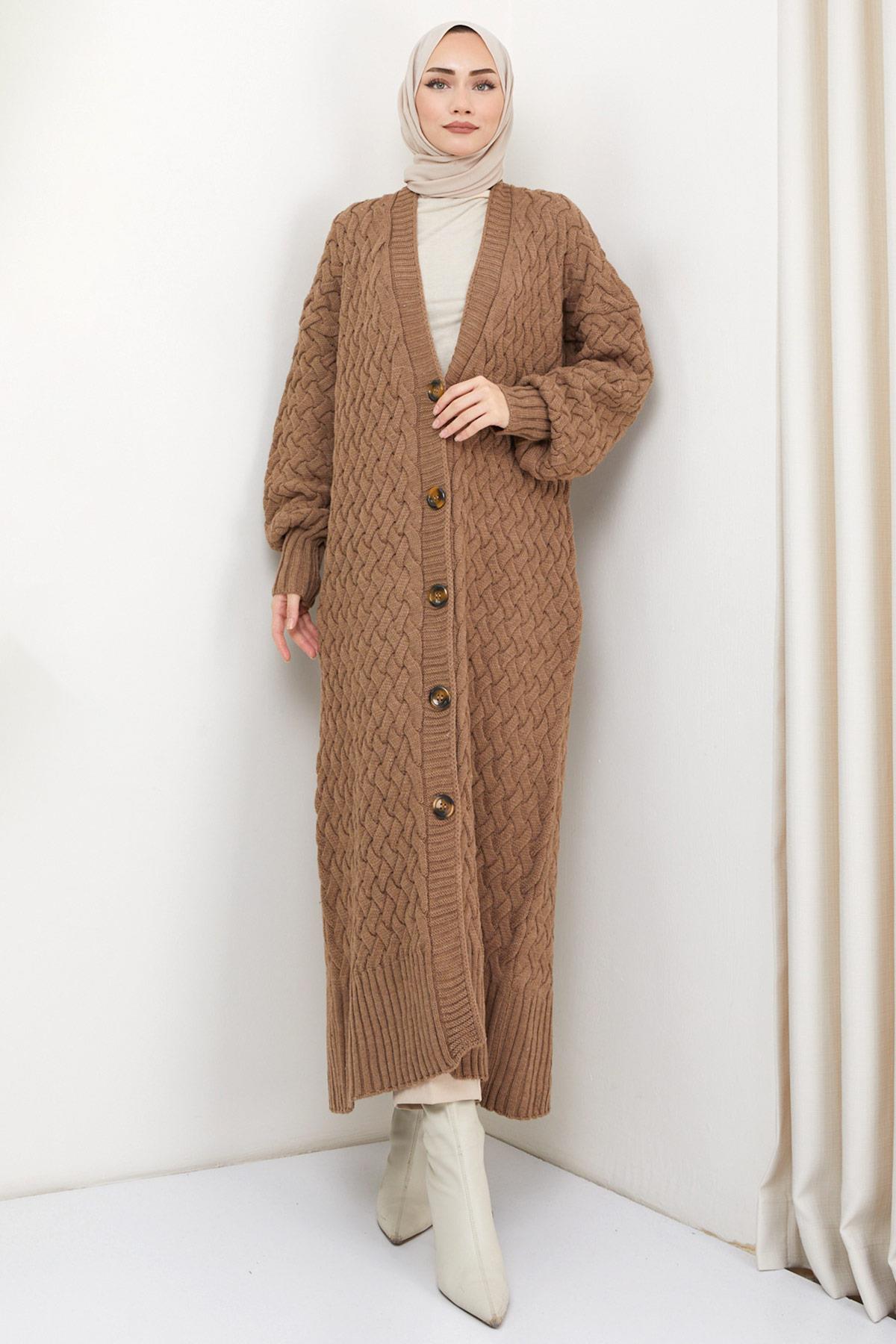 Örgü Desen Düğmeli Uzun Triko Hırka Camel HM2335
