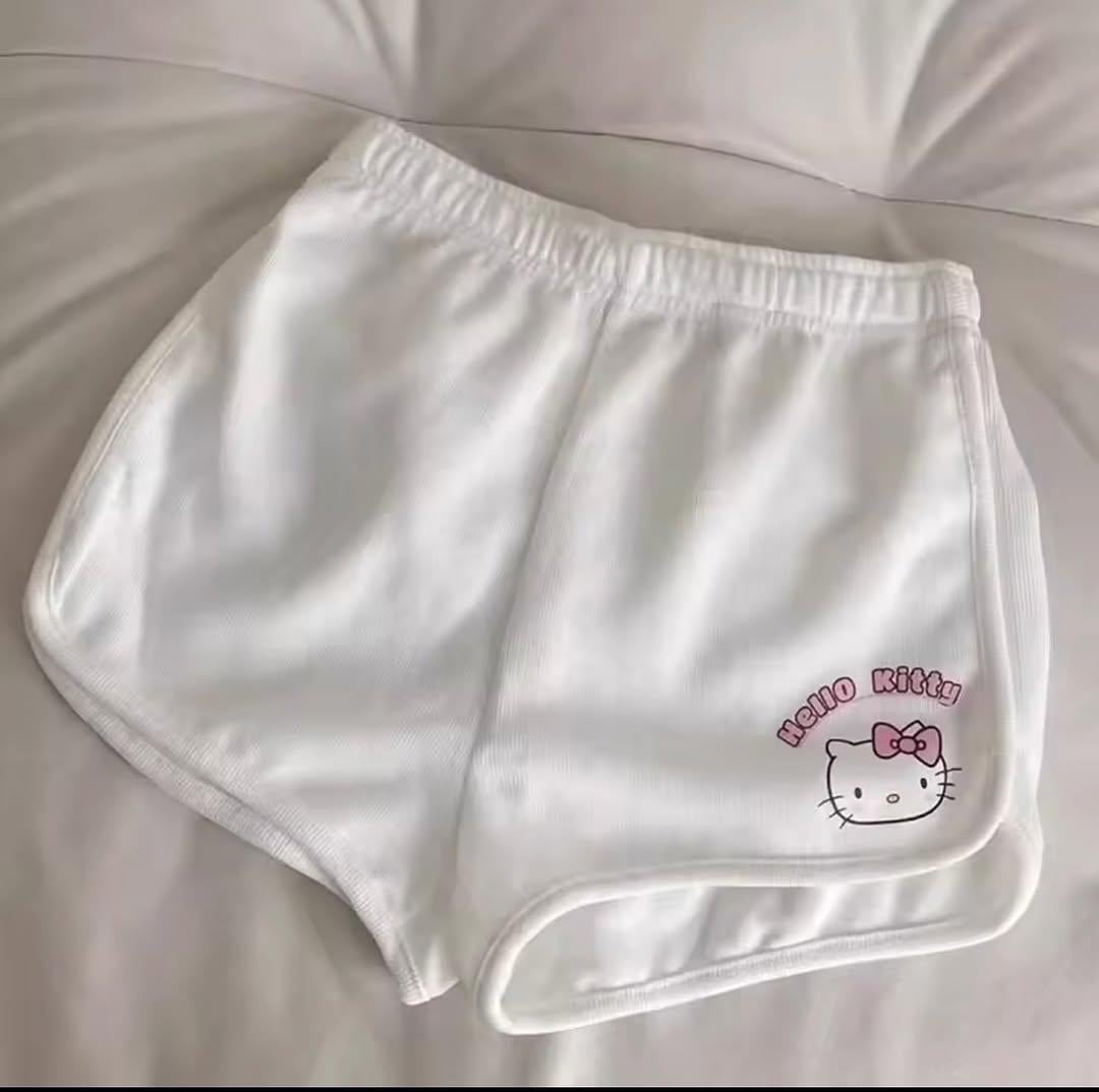 Beyaz Hello Kitty Tam Boy Bluz Şort Alt Üst Takım