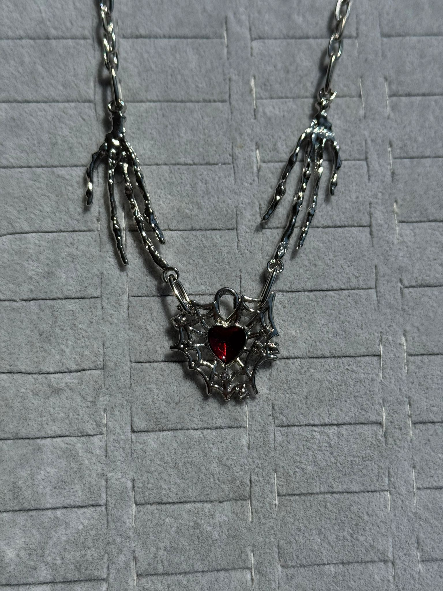 Gothic İskelet Red Kolye