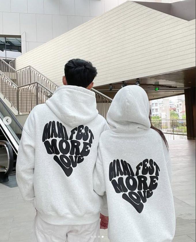 Grey Sırt Manifest More Love Sweatshirt