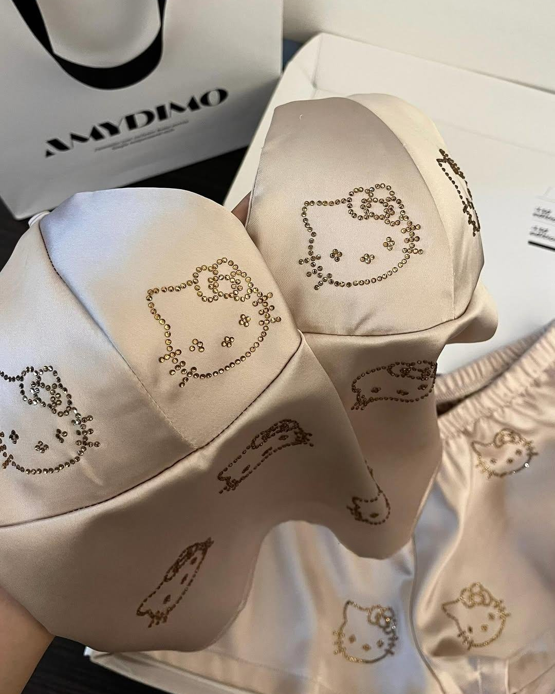 Hello Kitty Taş Detail Şık Alt Üst Takım