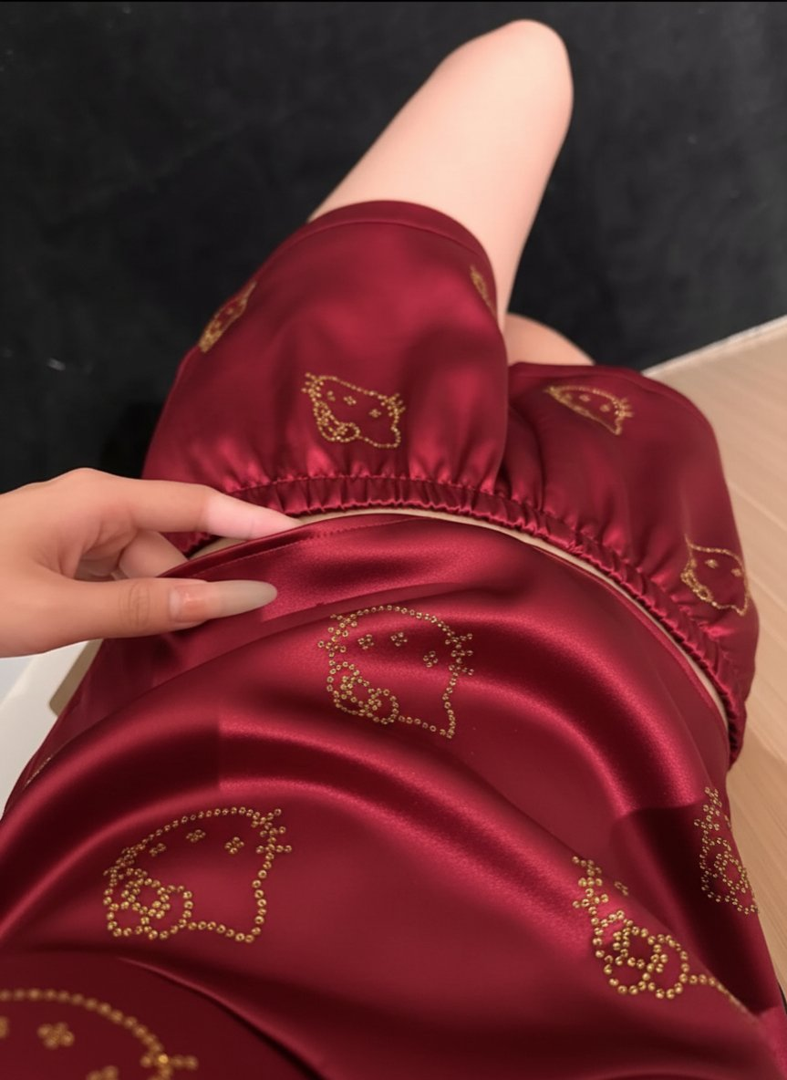 Hello Kitty Taş Detaylı Şık Homewear Pijama Takımı Bordo