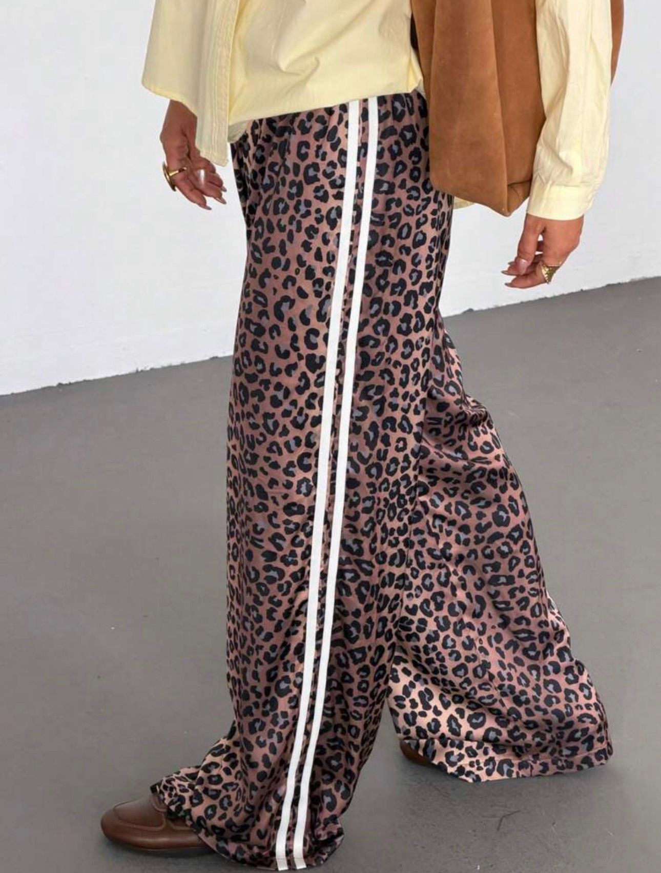 Kahverengi Leopar Şeritli Baggy Unisex Eşofman Altı