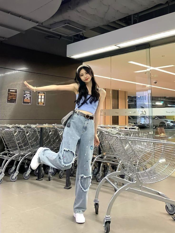Kalp Detaylı Baggy Yıkamalı Mavi Jean