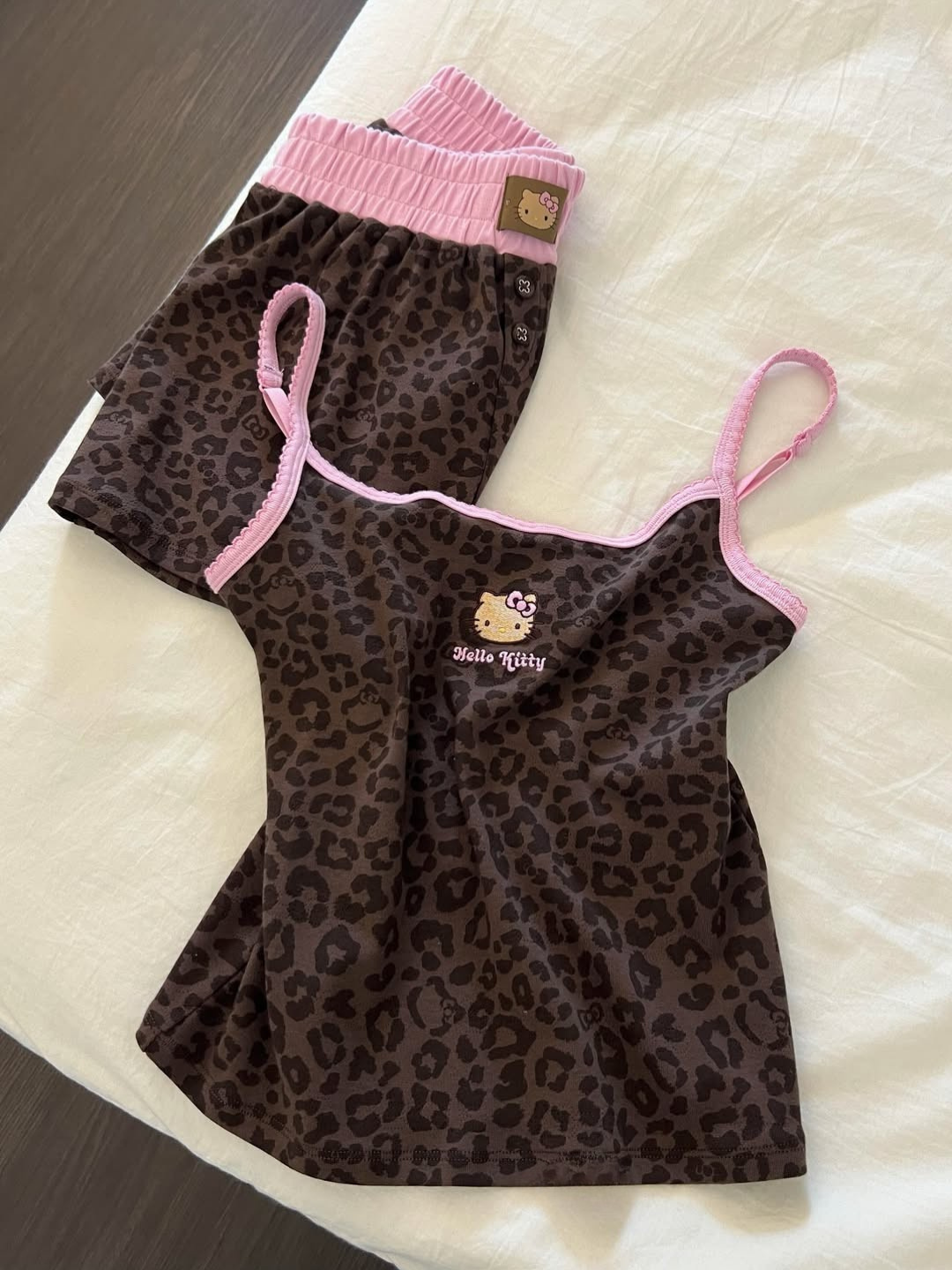 Leopar Kiss Kahverengi Hello Kitty Alt Üst Takım
