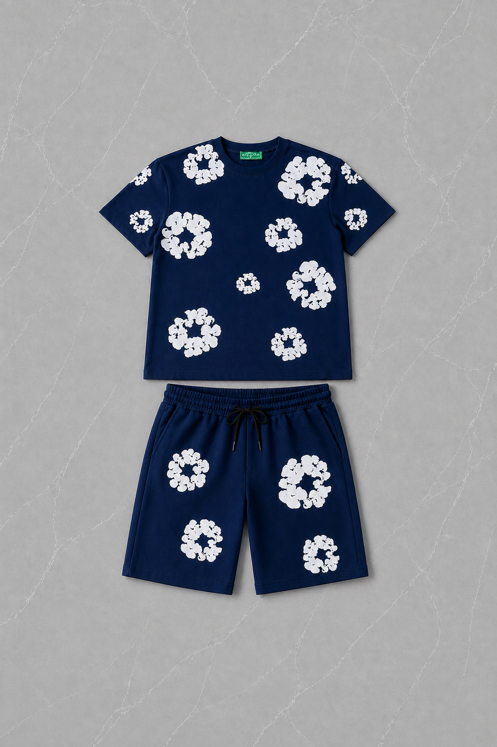 Mavi Çiçek Detaylı Oversize T-shirt & Şort Takım