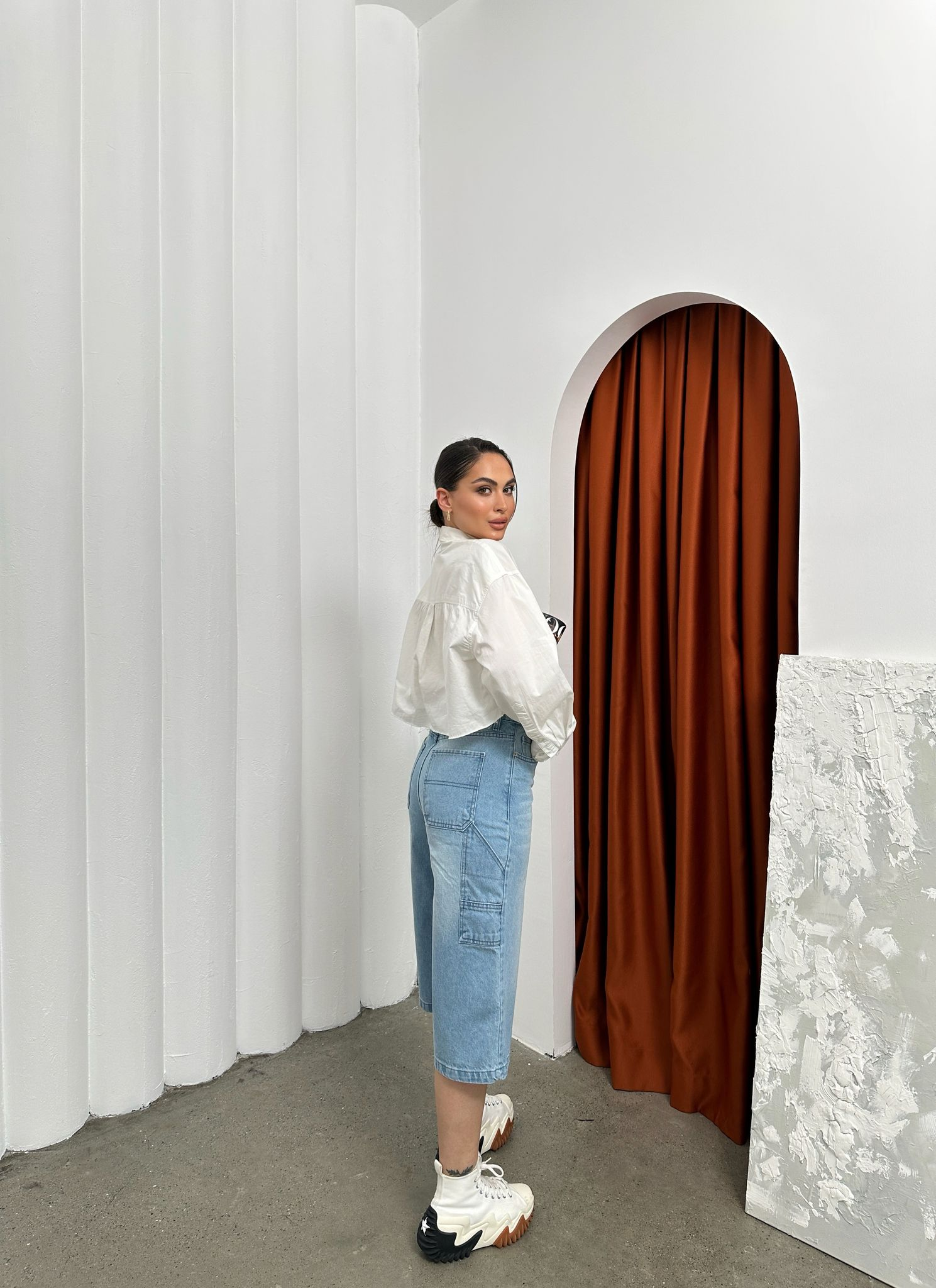 Mavi Palaska Detaylı Bermuda Şort