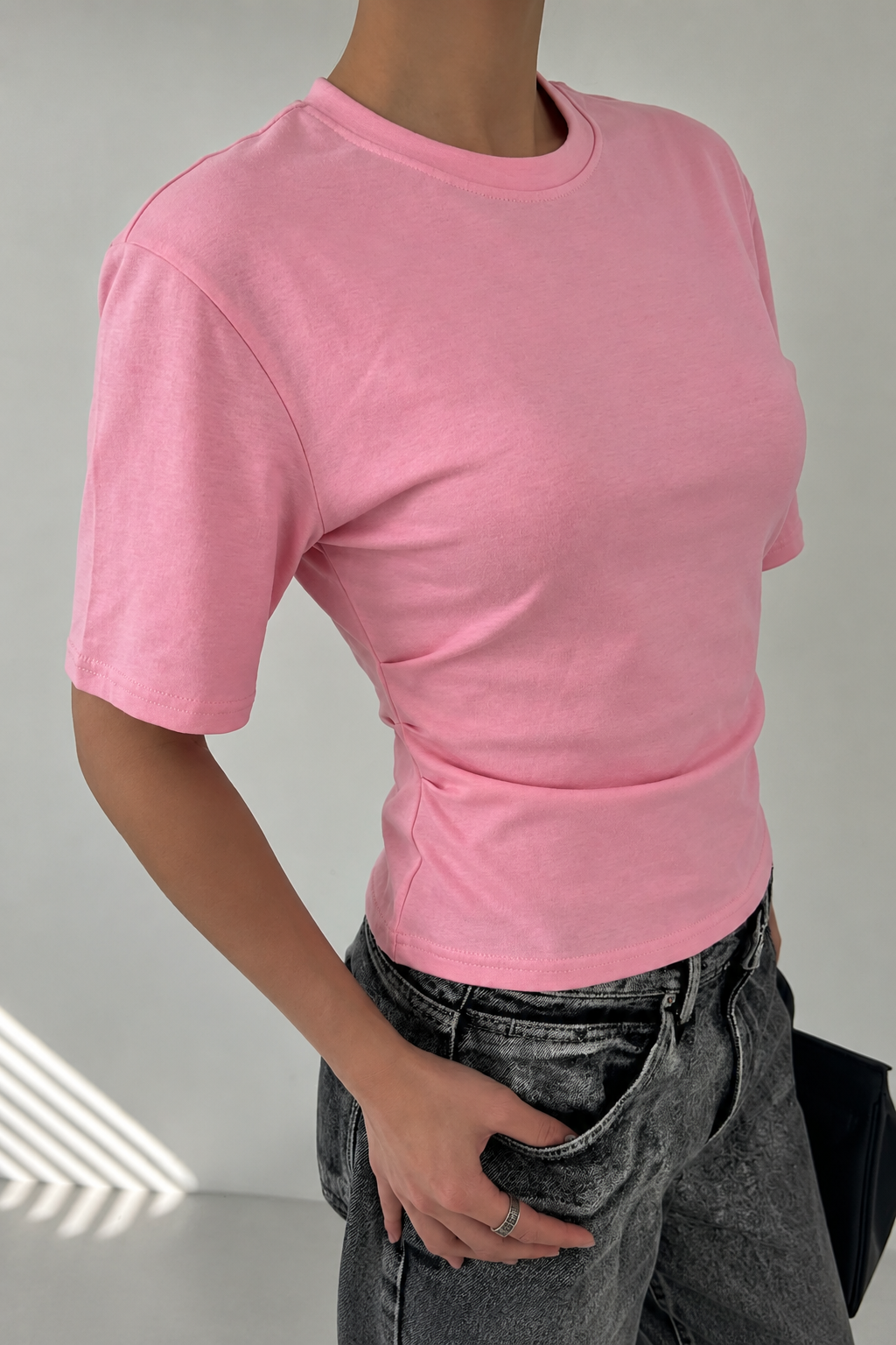 Pembe Chic Yırtmaç Detaylı Bluz