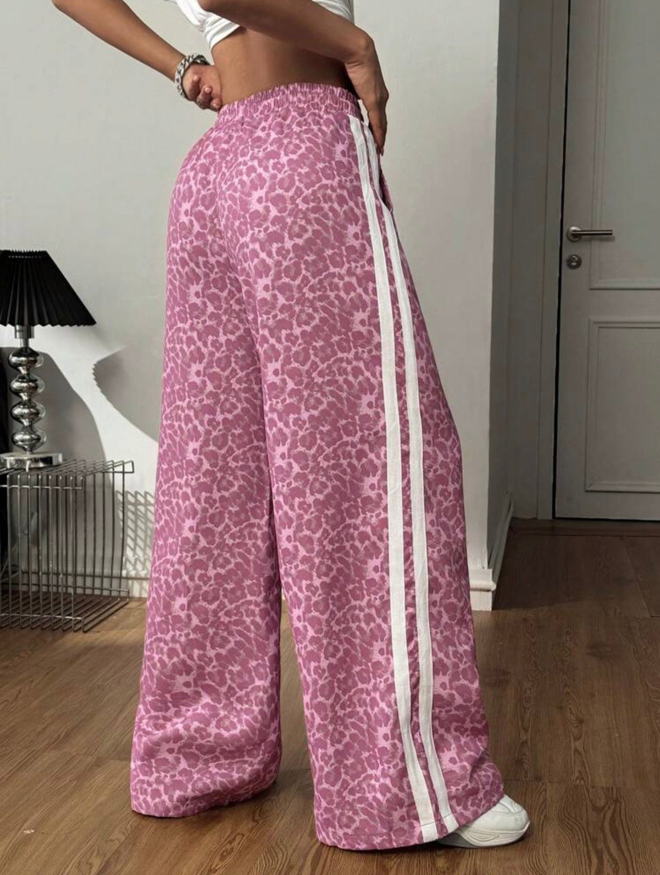 Pembe Leopar Şeritli Baggy Unisex Eşofman Altı