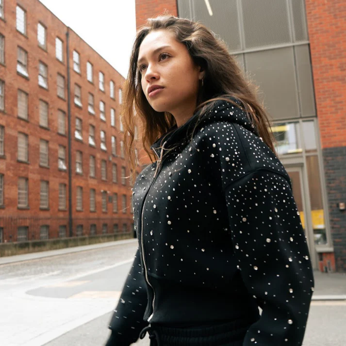 Siyah Galaxy Taşlı Kapüşonlu Crop Hırka
