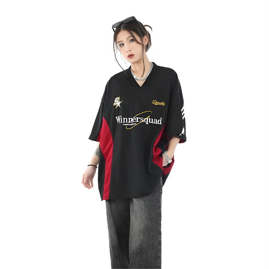 Siyah Kırmızı Parçalı Winnersquad Back Strip V Yaka Unisex T-Shirt