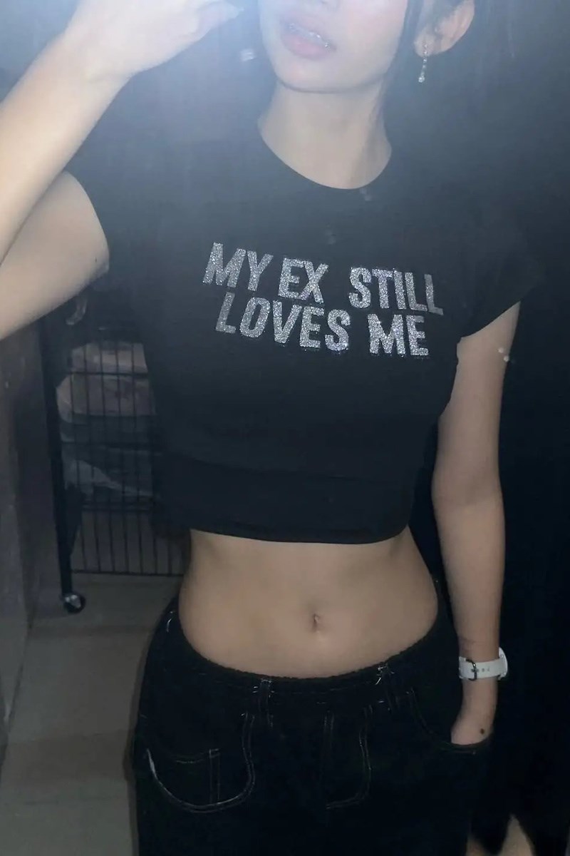 Siyah My Ex Stıll Loves Me Taş Baskılı Crop