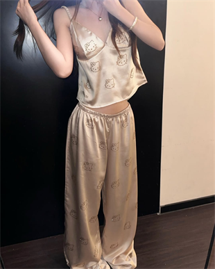 Bej Hello Kitty Taş Detaylı Saten Homewear Pijama Takımı