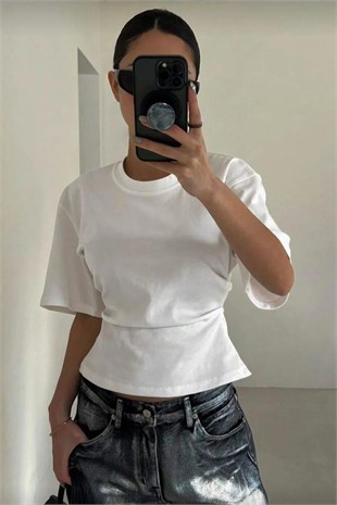 Beyaz Chic Yırtmaç Detaylı Bluz