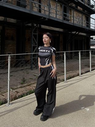 Brave Black Detail Tech Crop Top