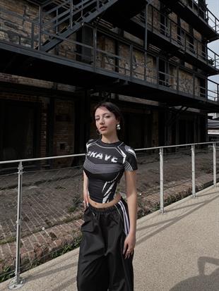 Brave Black Detail Tech Crop Top