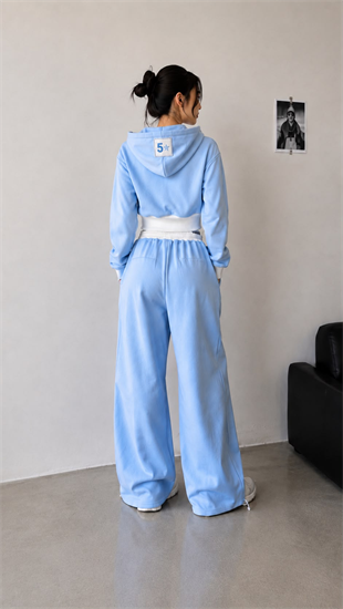Buz Mavisi Crop Fermuarlı Hoodie & Bol Paça Baskılı Eşofman Takımı
