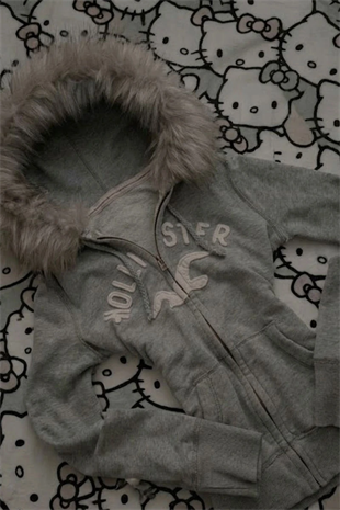 Gri Melanj Holister Kürk Detaylı Y2K Crop Hırka