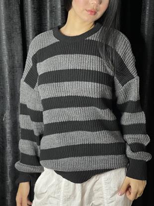 Harajuku Vintage Line Detail Siyah Kazak