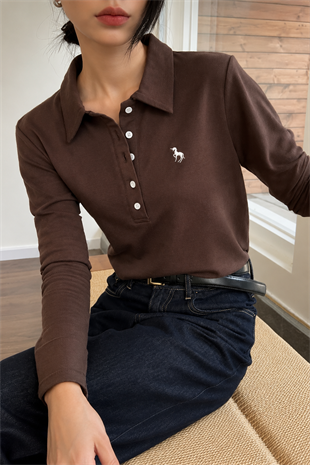Kahverengi Tek Boynuzlu At Baskılı Polo Yaka Düğmeli Uzun Kol Tshirt