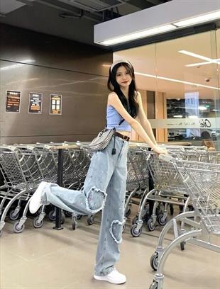 Kalp Detaylı Baggy Yıkamalı Mavi Jean