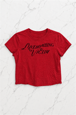 Love Bombing Baskılı Kırmızı Crop Bluz