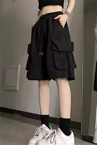 Siyah Cepli Gabardin Kargo Şort