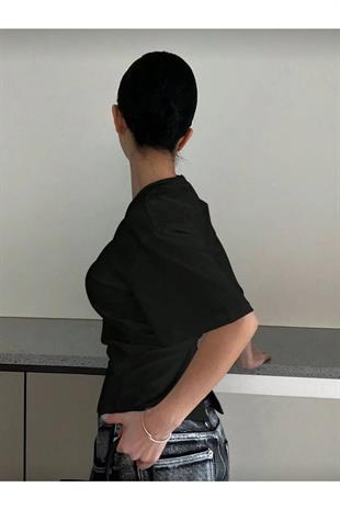 Siyah Chic Yırtmaç Detaylı Bluz