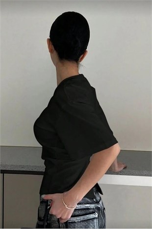 Siyah Chic Yırtmaç Detaylı Bluz
