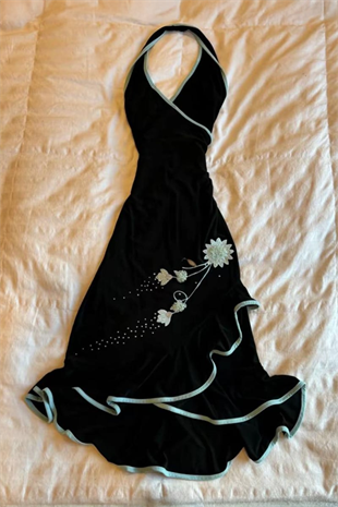 Siyah Mandarin Yaka Lotus Çiçeği Nakışlı Şerit Detaylı Y2K Elbise