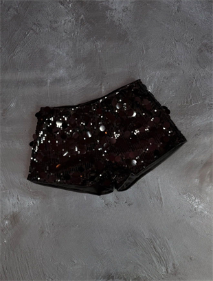 Siyah Pul Sim Detaylı Şort Etek