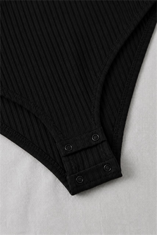Siyah Steed Polo Yaka Parmak Geçirme Detaylı Bluz