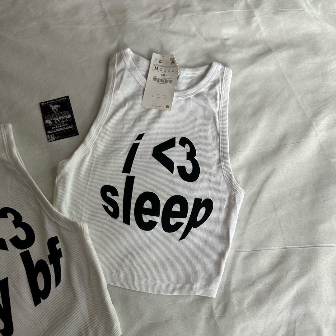 ❤️I Sleep Detail Aesthetic Crop