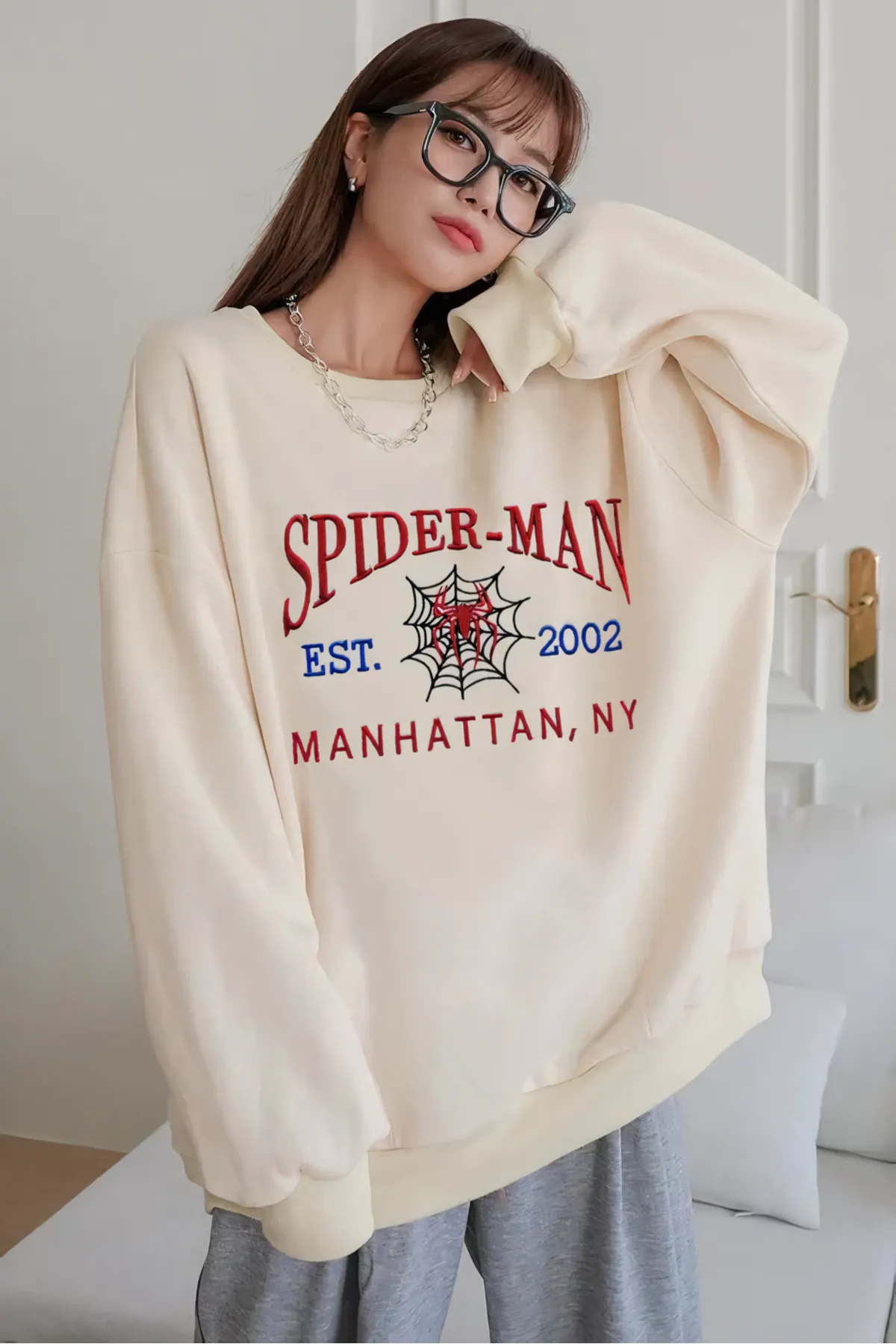 Bej Spiderman Est 2002 Nakışlı Sweatshirt