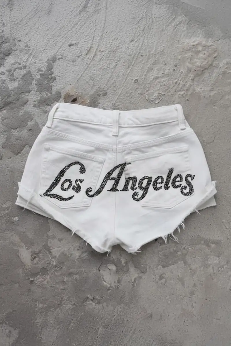 Beyaz Los Angeles Taşlı Y2K Mini Şort