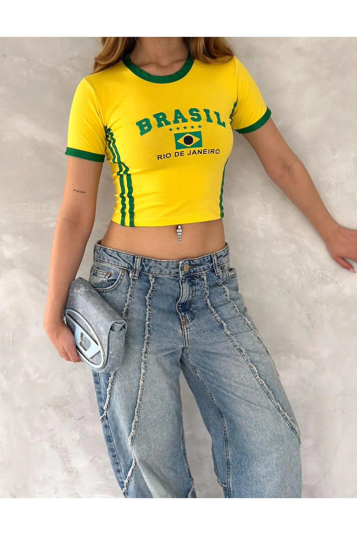 Brazil Baskılı Biyeli Crop Bluz