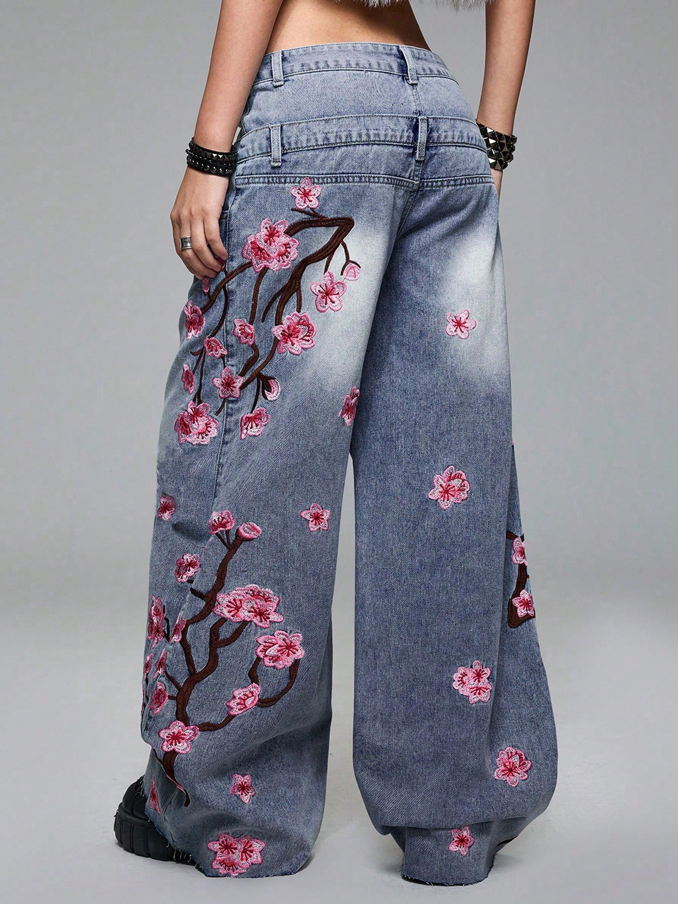Flower Warriors Yıkamalı Jean Pantolon