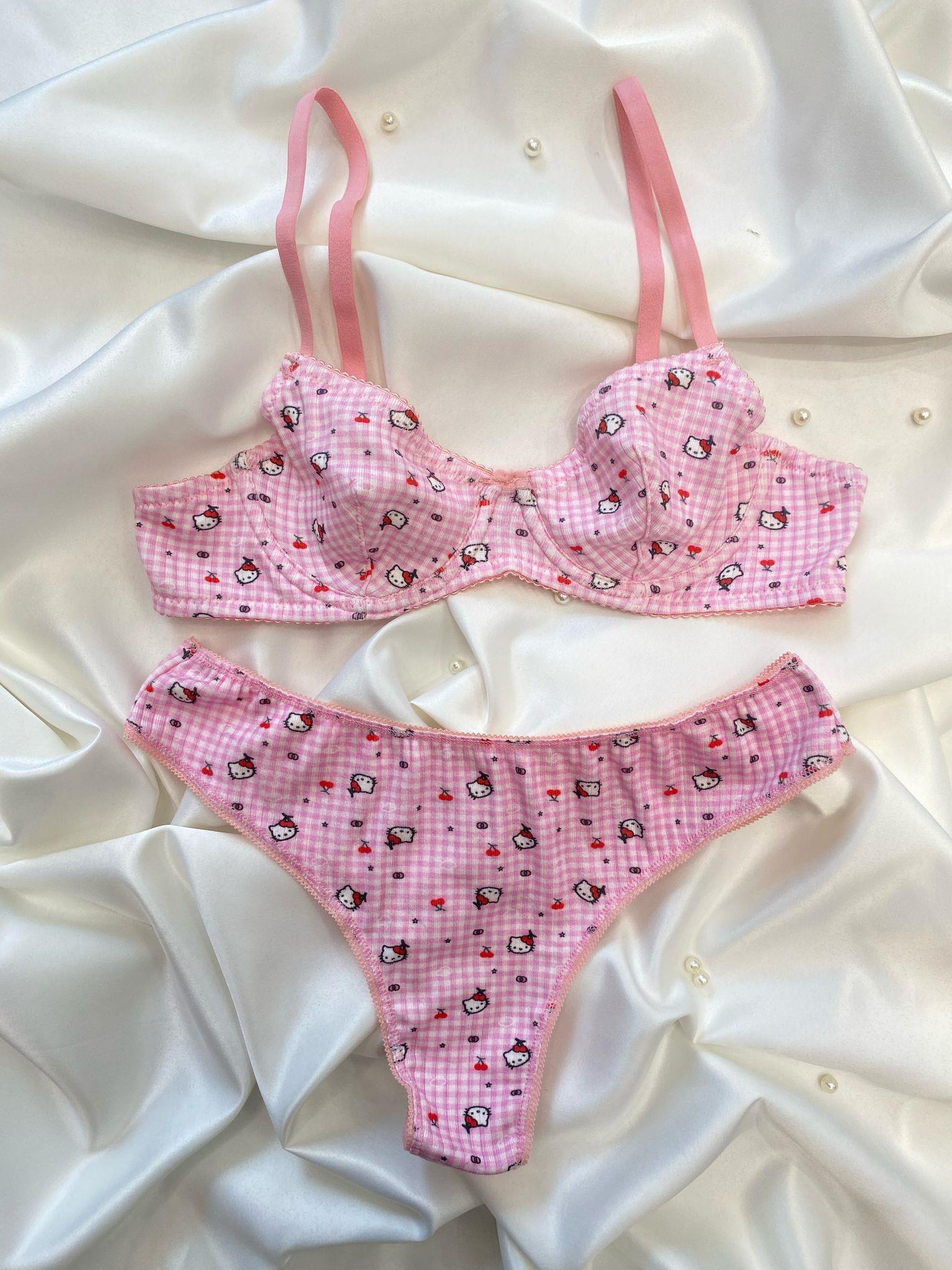 Hello Kitty Desenli Balenli Penye Sütyen Takım