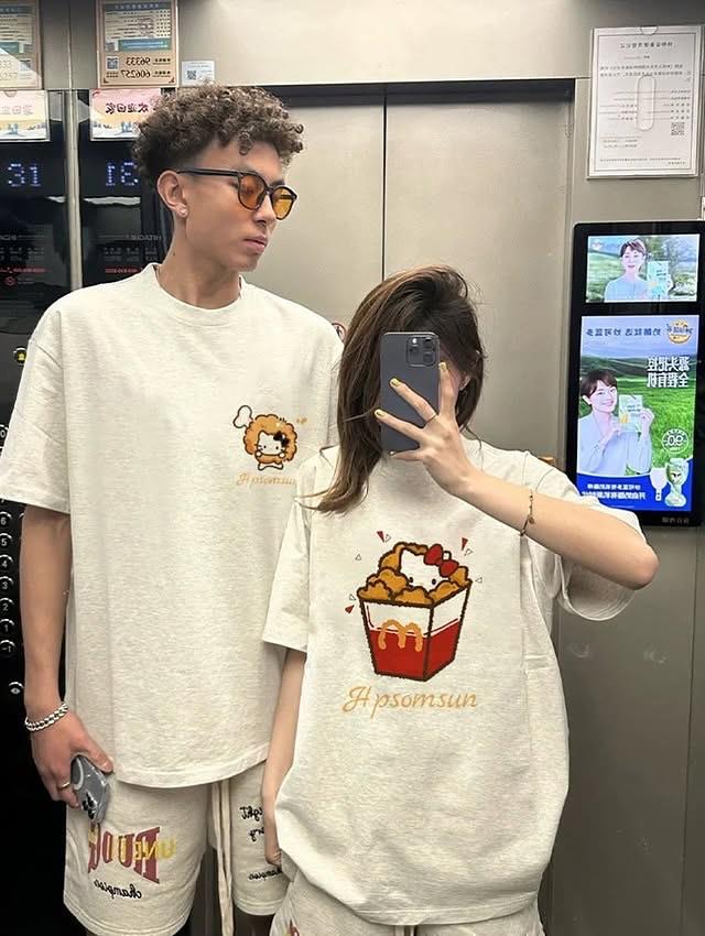(Kadın) Hello Kitty Pop Corn Oversize Unisex T-shirt