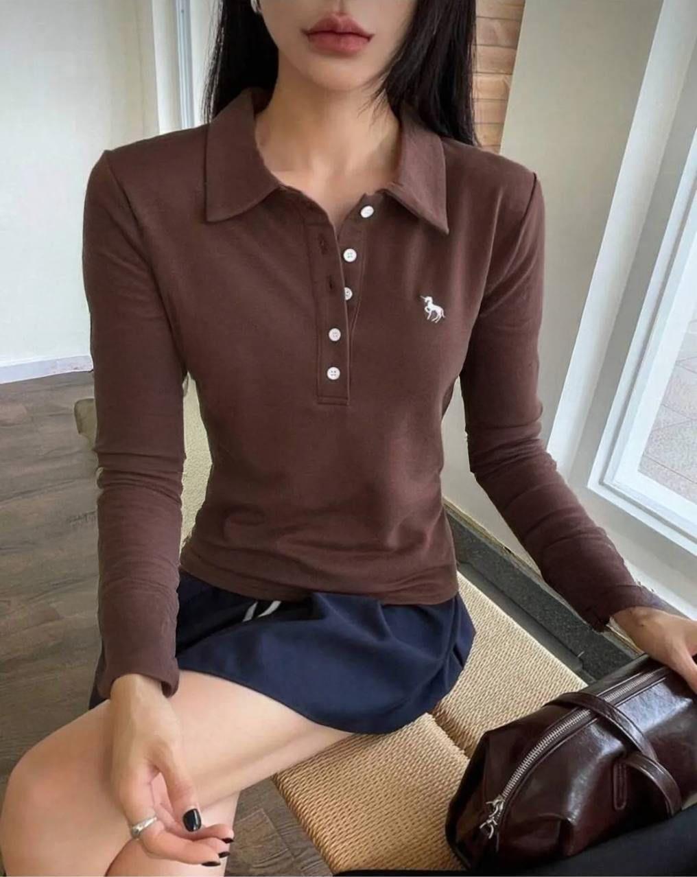 Kahverengi Tek Boynuzlu At Baskılı Polo Yaka Düğmeli Uzun Kol Tshirt