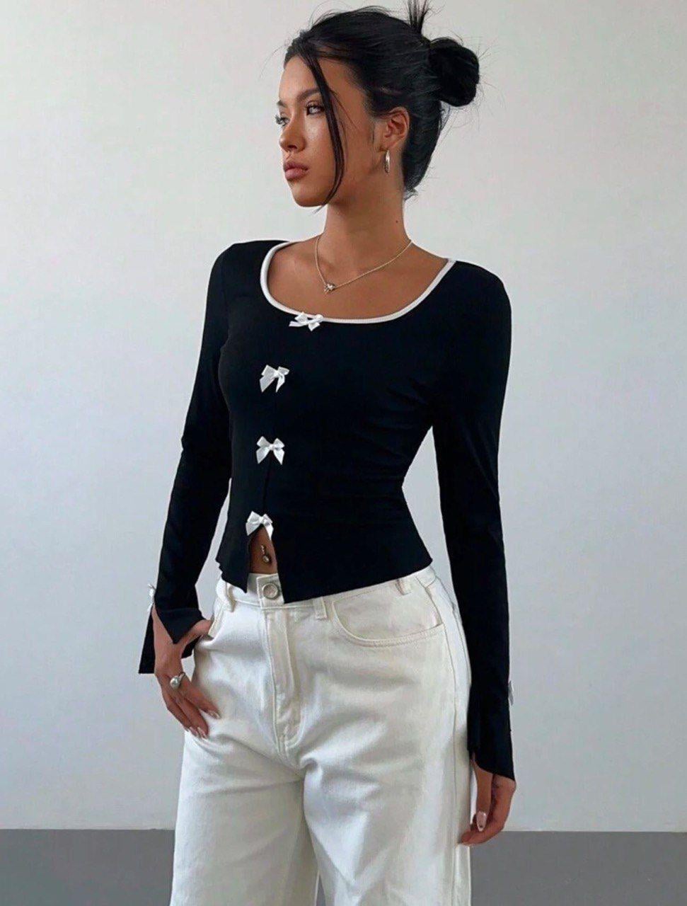 Siyah Ribbon Dekolteli Uzun Kollu Crop