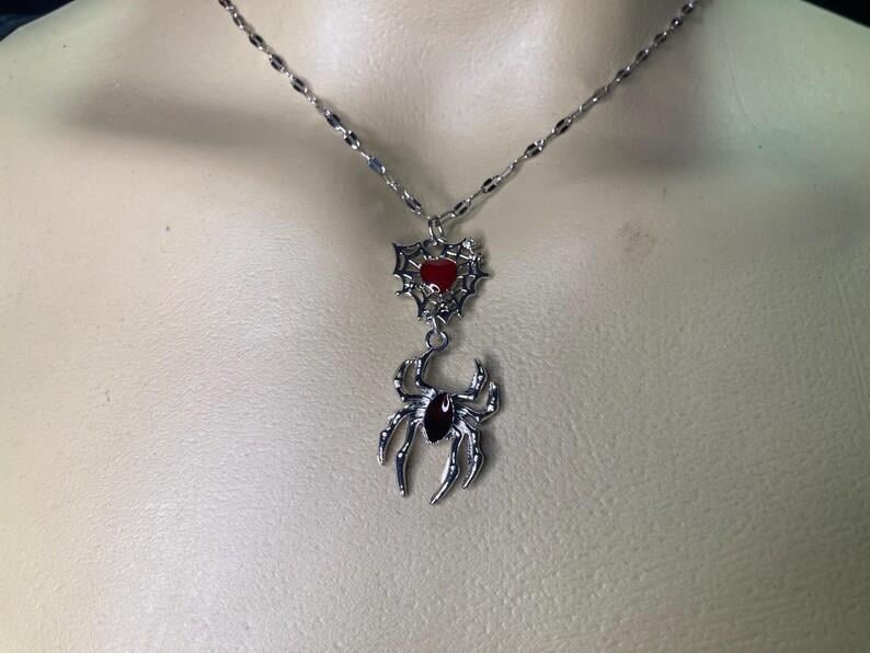 Spider Gothic Heart Red Kolye