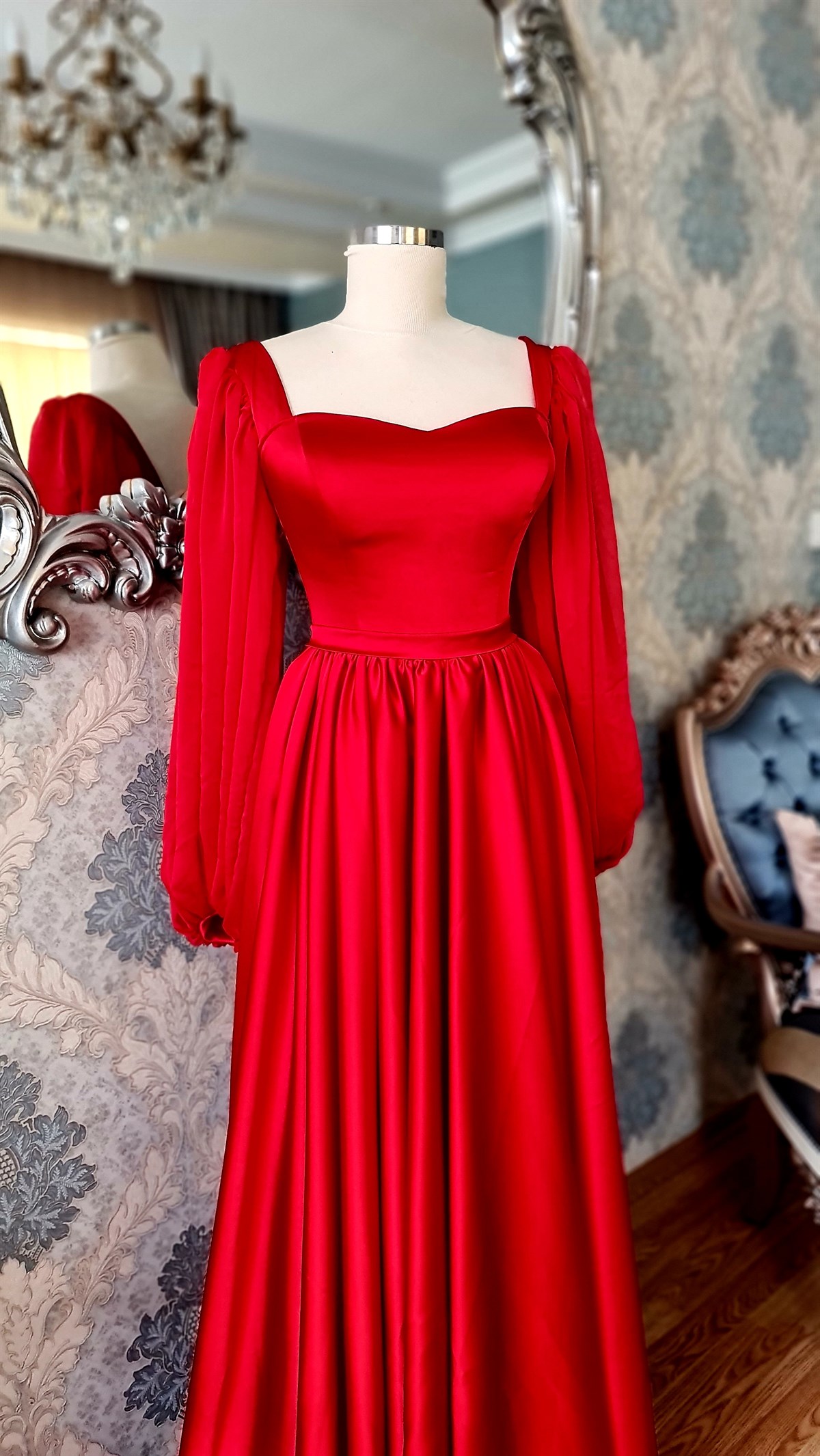 Kırmızı Saten ,Kolları Şifon,Büzgü Etekli Söz Nişan Kına Elbisesi