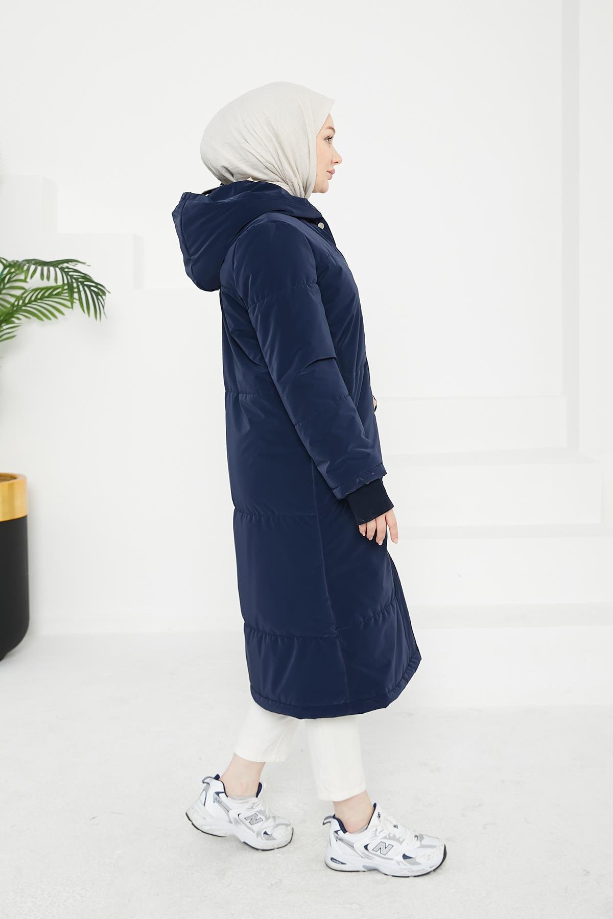 ARMİNE TREND Fermuar ve Çıtçıtlı Kapüşonlu Kapitone-Lacivert 24KT722 ARMİNE TREND Fermuar ve Çıtçıtlı Kapüşonlu Kapitone-Lacivert 24KT722